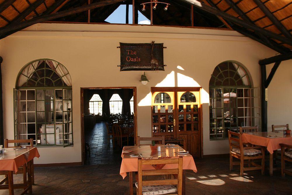 Oshakati Country Hotel Esterno foto